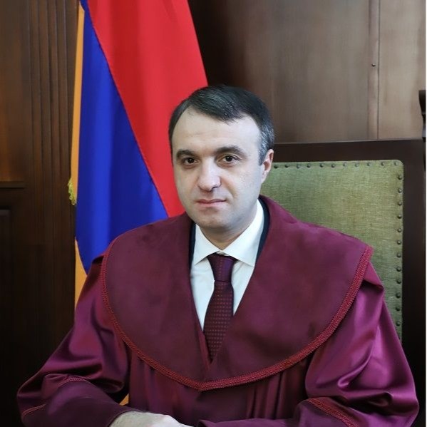 Արման Ռազմիկի Թովմասյան