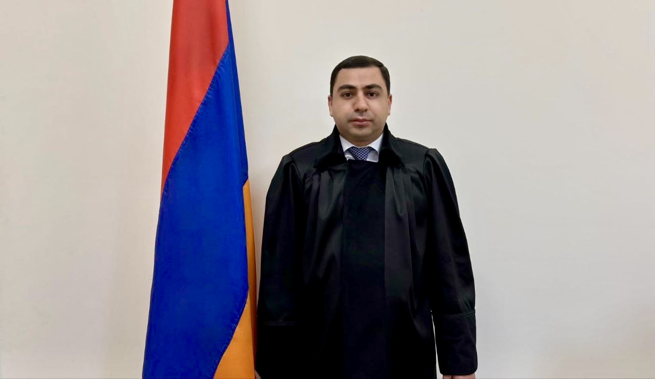 Հրաչ Հայկի Դաջունց